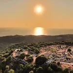 Stone * Χαλικερή